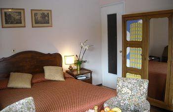 Savoy Hotel 3*