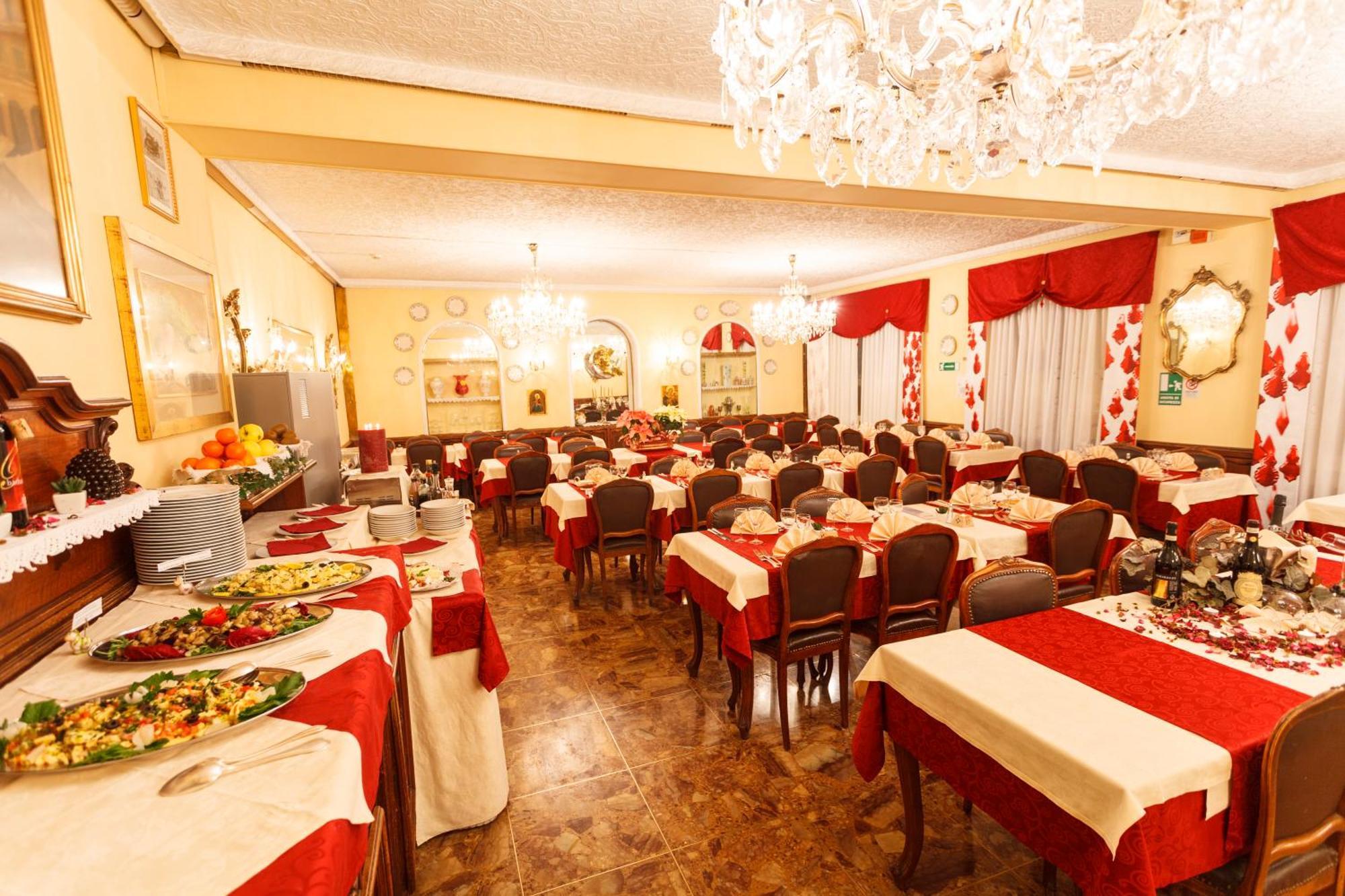 Savoy Hotel 3*