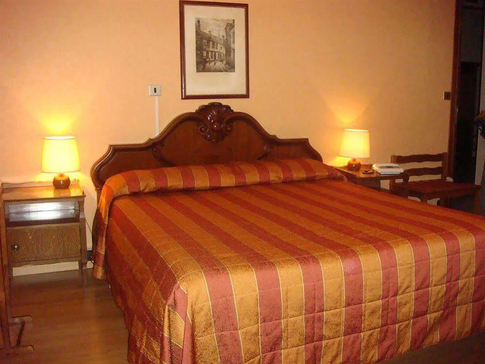 Savoy Hotel 3*